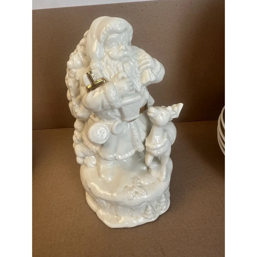 Vtg White Glazed Ceramic Porcelain Santa Claus Reindeer Lantern Figurine 9.5